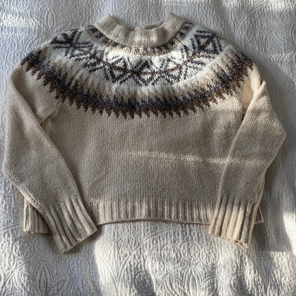 Medium cream sweater